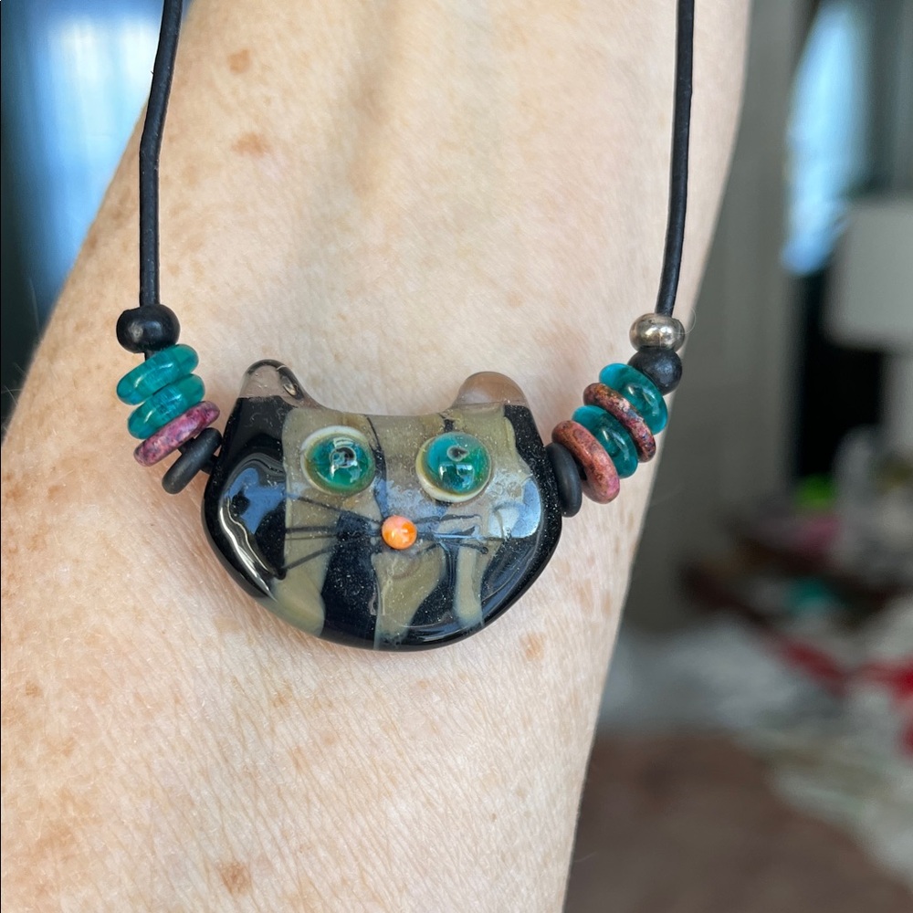 Cat choker length necklace